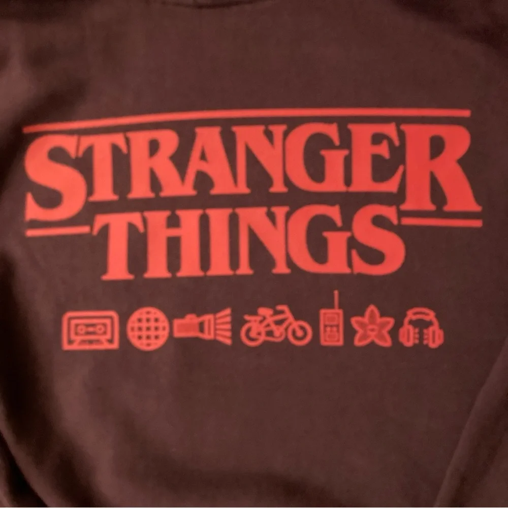 Netflix House Stranger Things Maroon Hoodie NWT - Picture 4 of 7